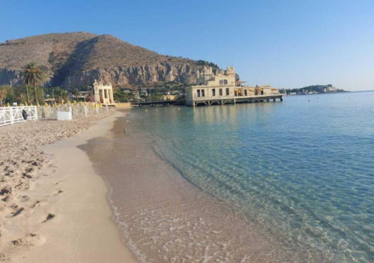 Casa Vacanza A 11 Km Dall'Aeroporto Di Palermo Carini Eksteriør billede
