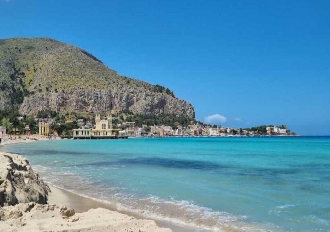 Casa Vacanza A 11 Km Dall'Aeroporto Di Palermo Carini Eksteriør billede